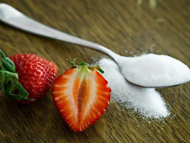 Kaitan konsumsi gula dengan jerawatmenurut para ahli