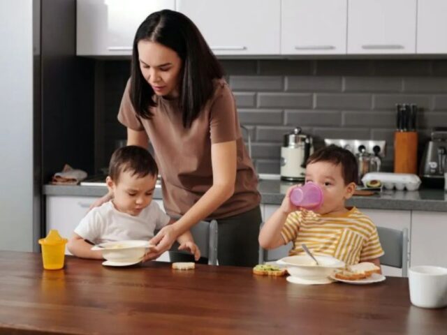 Kebiasaan makan orang tua pengaruhi anak lakukan hal serupa