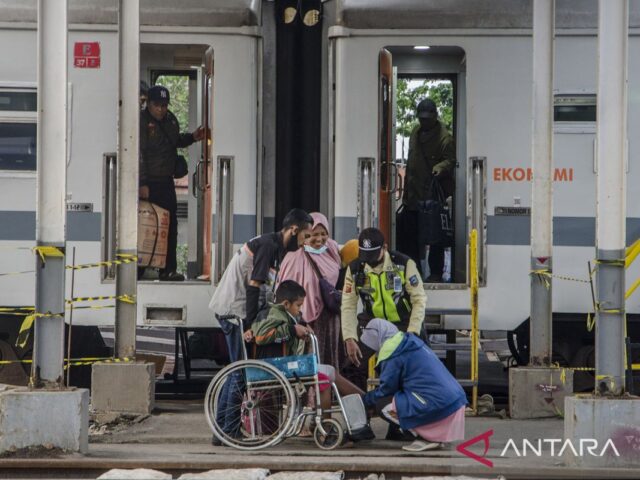 Cara pesan tiket kereta api untuk rombongan melalui Tiket KAI