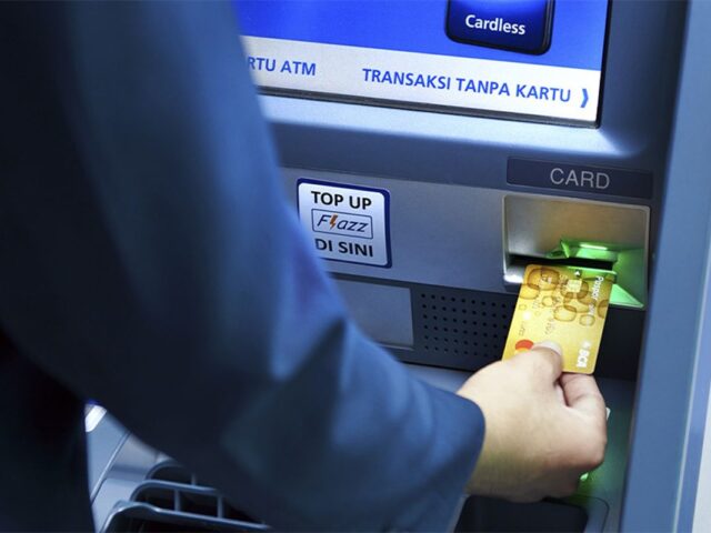 Cara praktis bayar tiket kereta api melalui ATM BCA