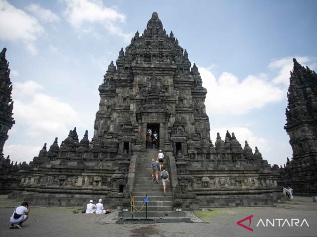 Sejarah Candi Prambanan dan harga tiket masuk wisatawan